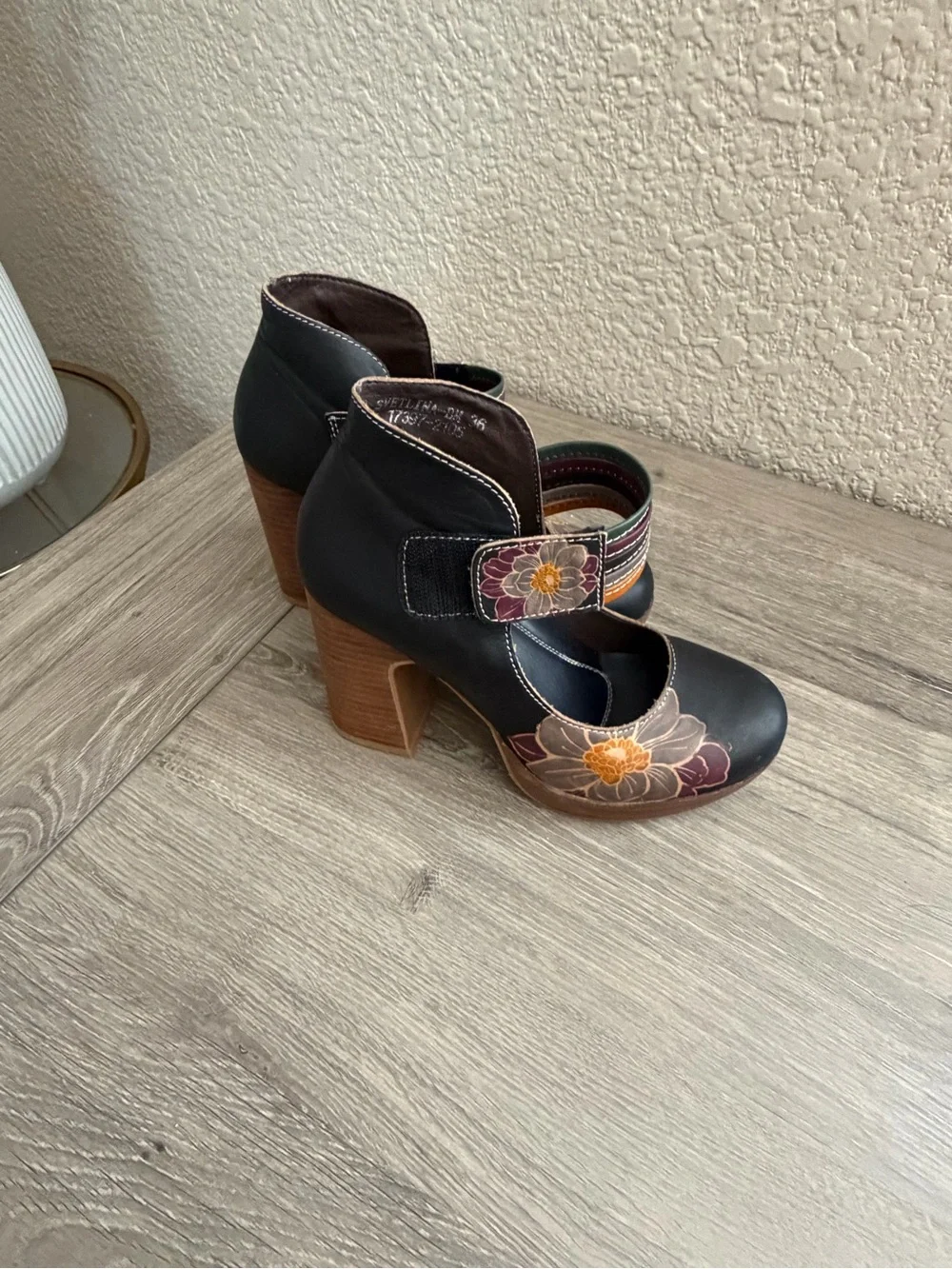 Women's Black Floral Strap Pumps